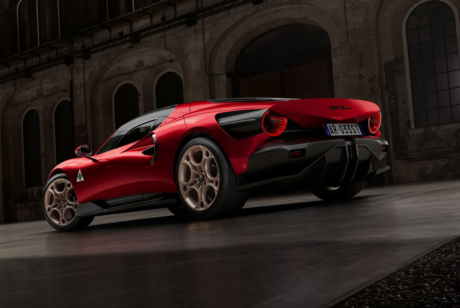 Listen To The V6 Rasp Of The Alfa Romeo 33 Stradale